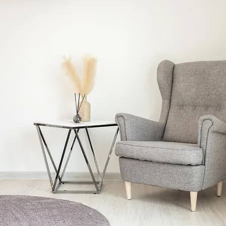 11b Sveciu Namai Гостевой дом 3*